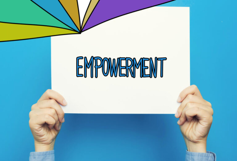 エンパワーメントとは　権限委譲で部下の潜在能力を引き出す教育手法