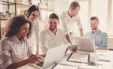 ワークプレイスラーニングとは　学習×実務で「育て合う」組織を作る