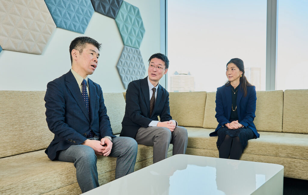 受講者インタビューの様子