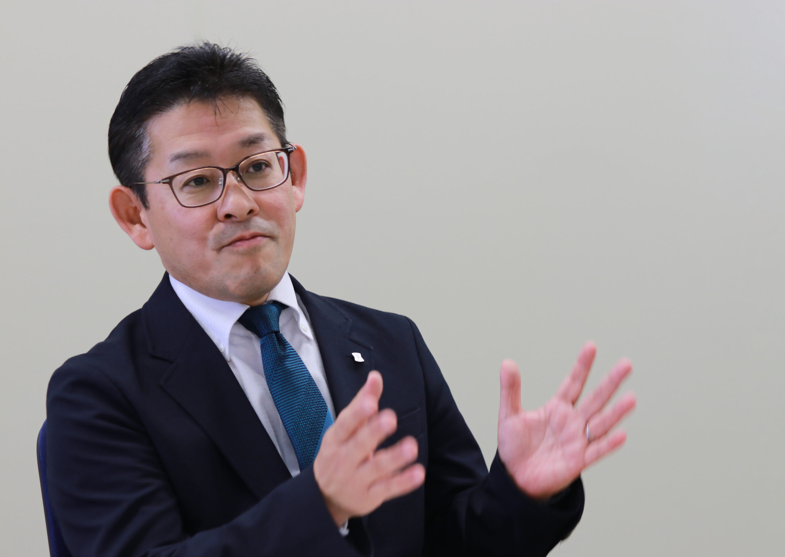 ローソン大学事務局長　吉田様